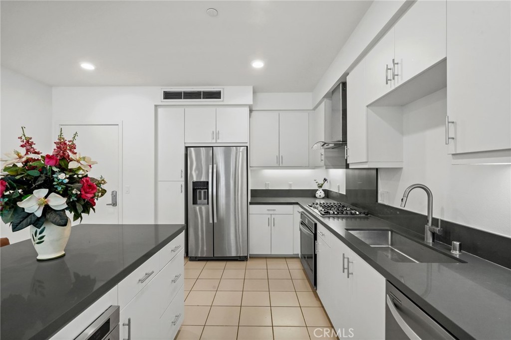 1218 Nolita Property Photo 5