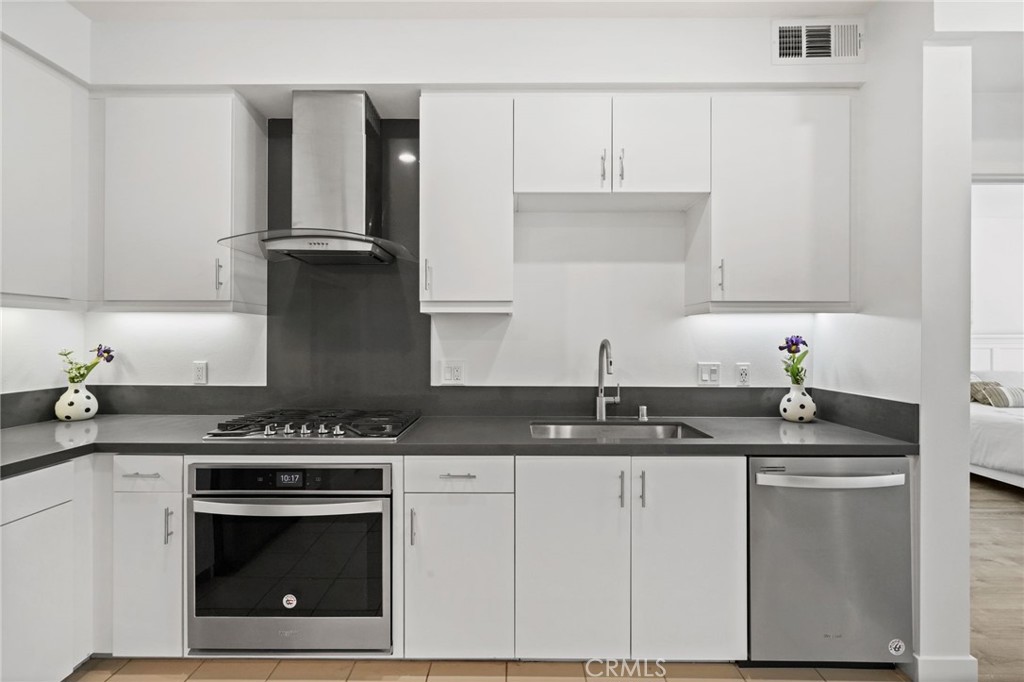 1218 Nolita Property Photo 6