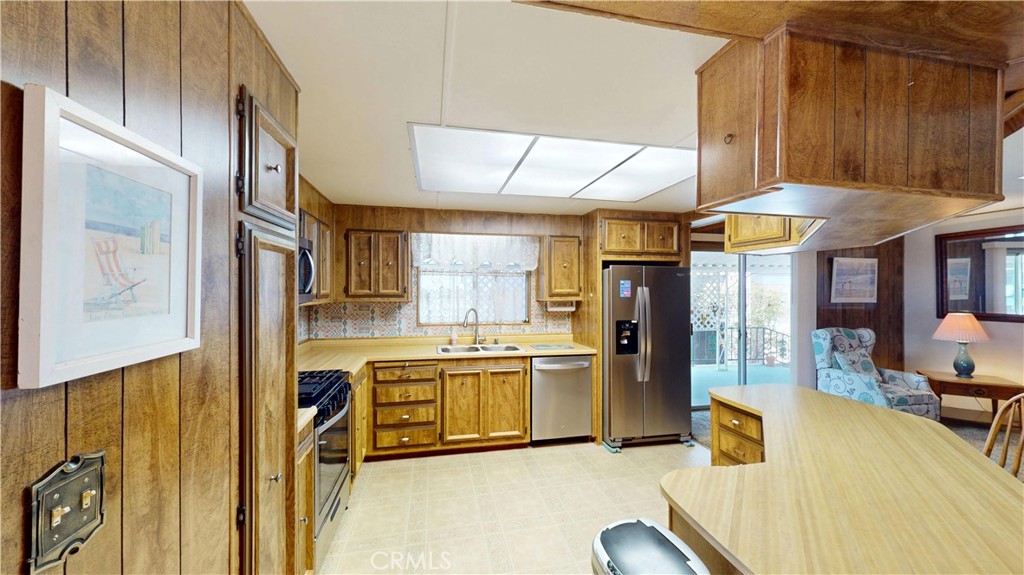 18601 Newland 15 Property Photo 10