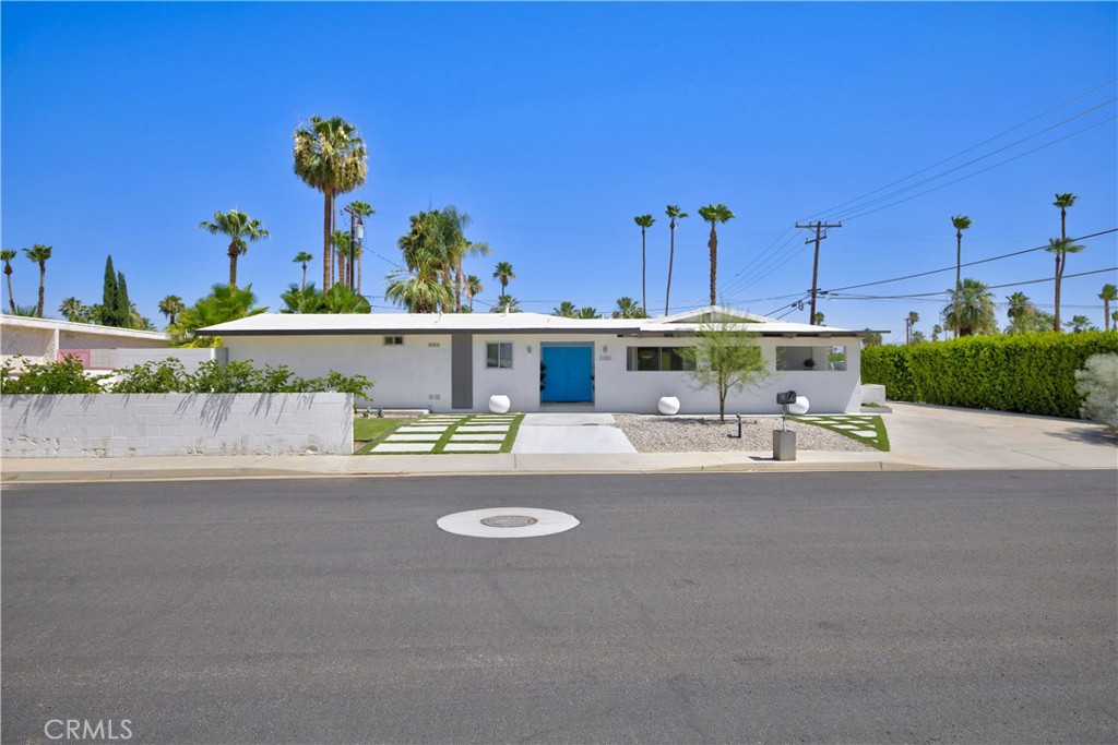 2080 E Mcmanus Drive Property Photo 1