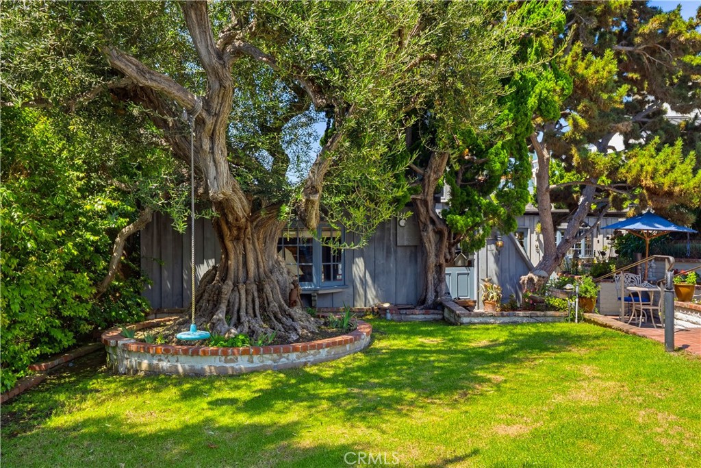 215 Ocean View Property Photo 1