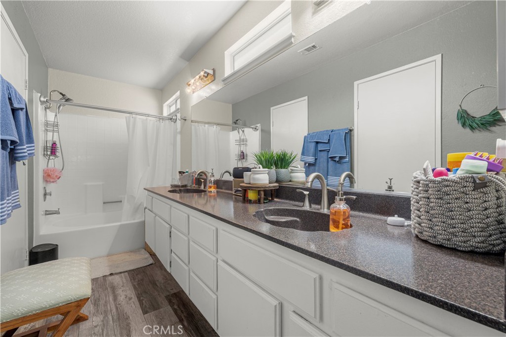 1176 W Buxton Property Photo 19