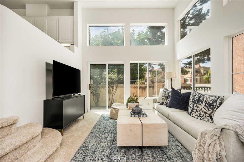 11 Medici Aisle Property Photo 4