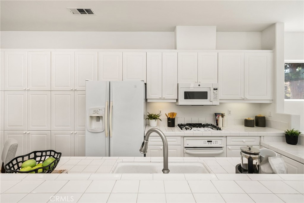11 Medici Aisle Property Photo 11