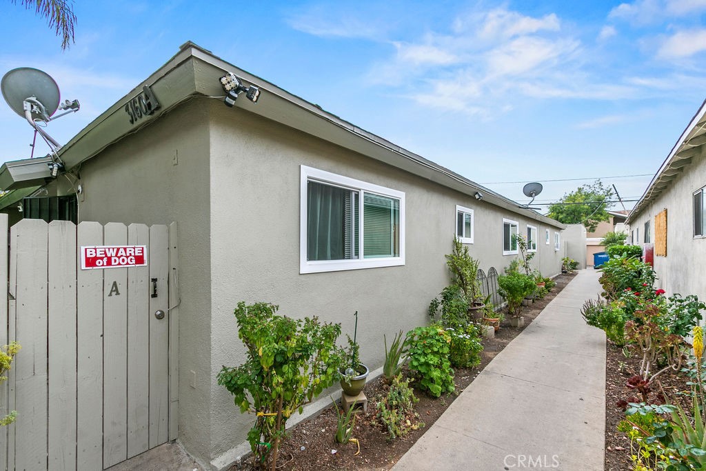 3160 Garnet Property Photo 3