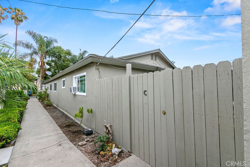 3160 Garnet Property Photo 4