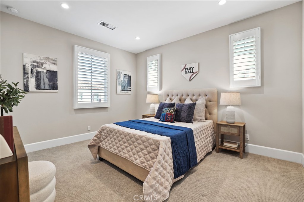 130 Donati Property Photo 34