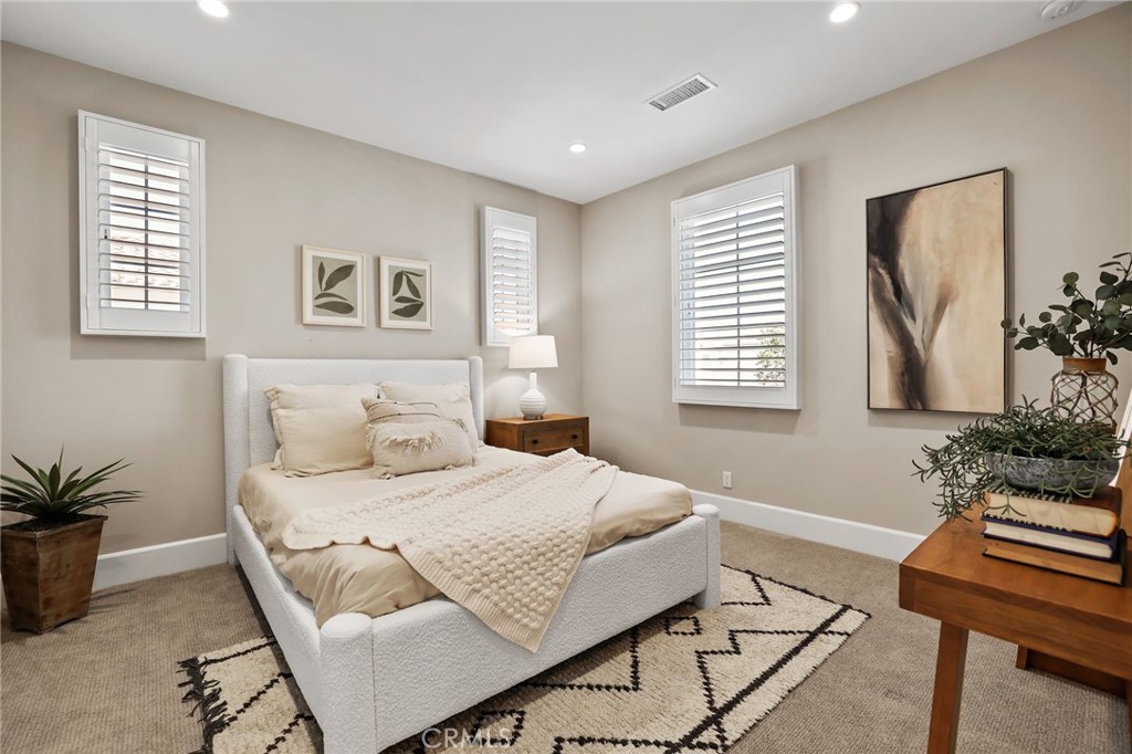 130 Donati Property Photo 35