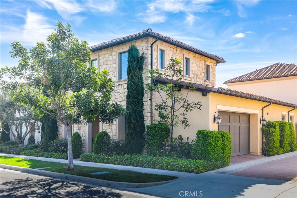 130 Donati Property Photo 43