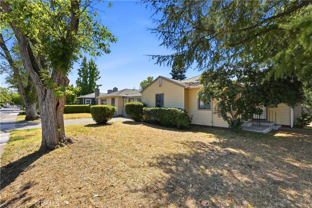1002 Lochbrae Rd Property Photo 1