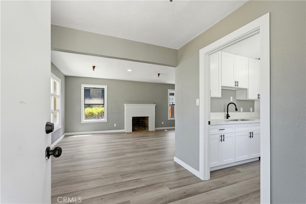 1002 Lochbrae Rd Property Photo 3