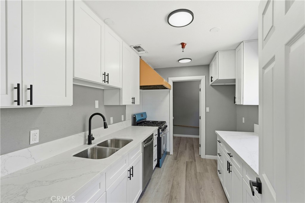 1002 Lochbrae Rd Property Photo 6
