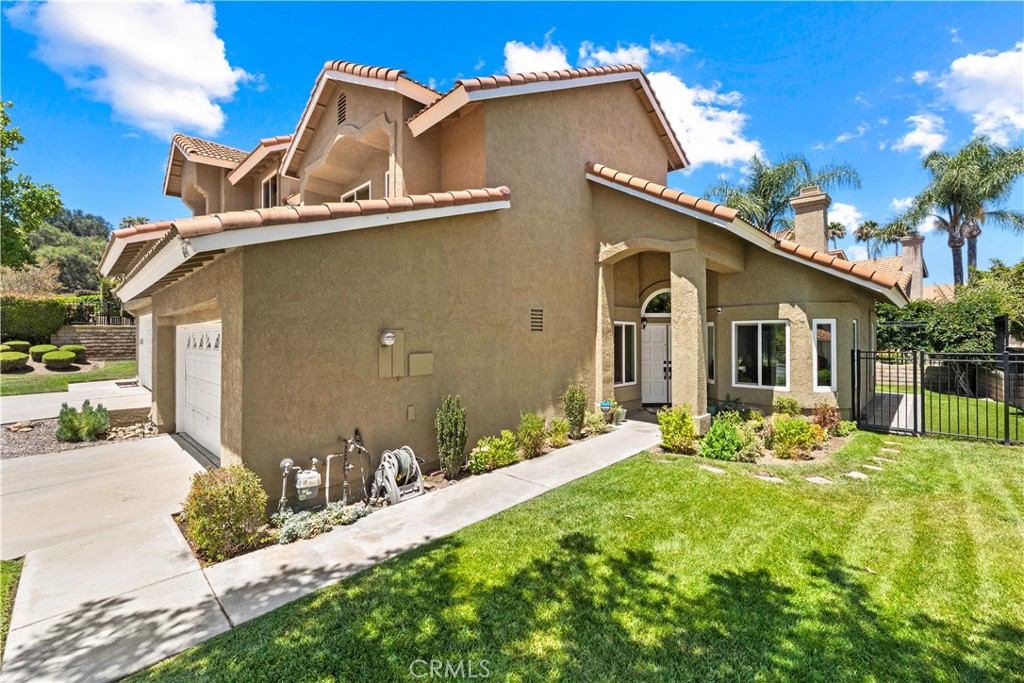 6041 E Queens Drive Property Photo