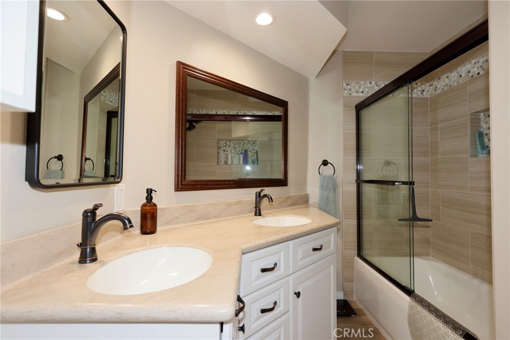 6041 E Queens Drive Property Photo 24