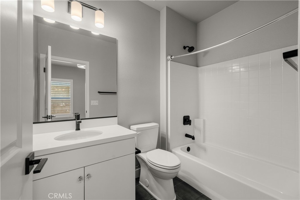 721 W Duarte Road B Property Photo 14