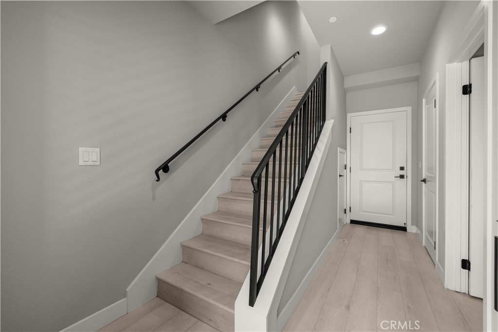 721 W Duarte Road B Property Photo 15