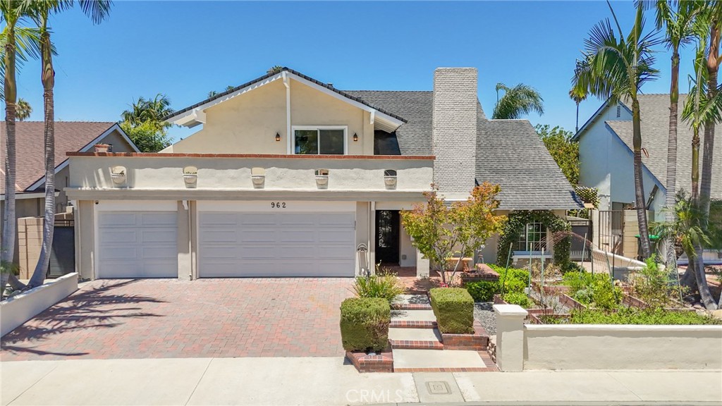 962 Begonia Avenue Property Photo 1