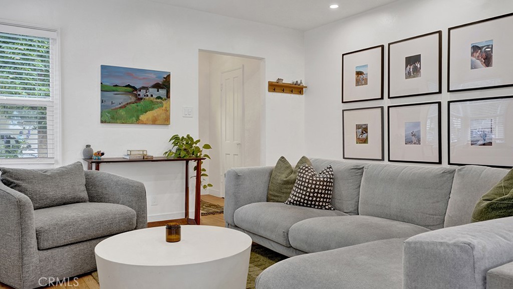 292 Monrovia Property Photo 4