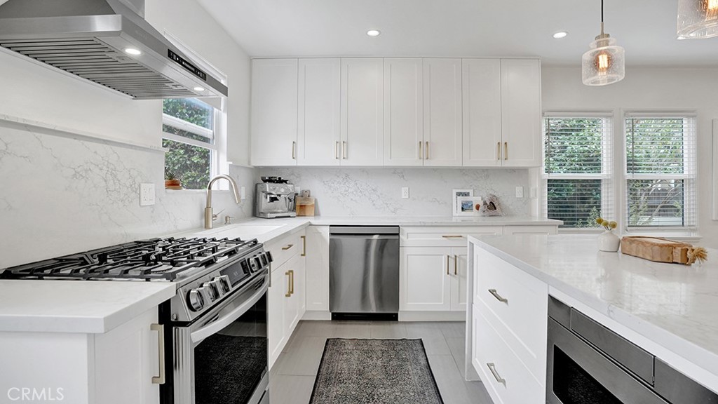 292 Monrovia Property Photo 12