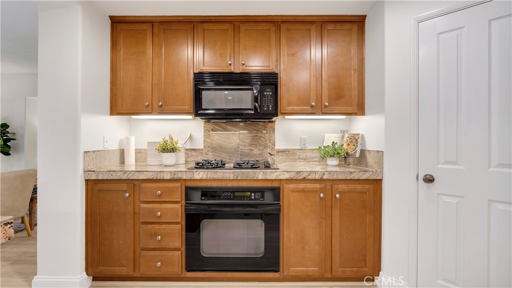 128 Talmadge Property Photo 7