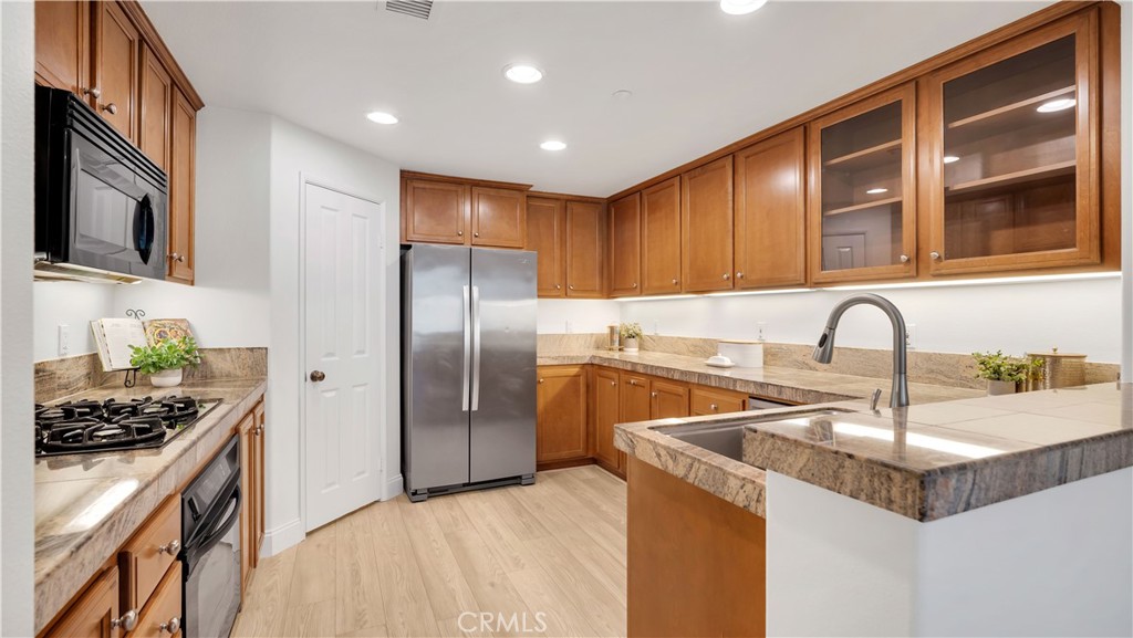 128 Talmadge Property Photo 17