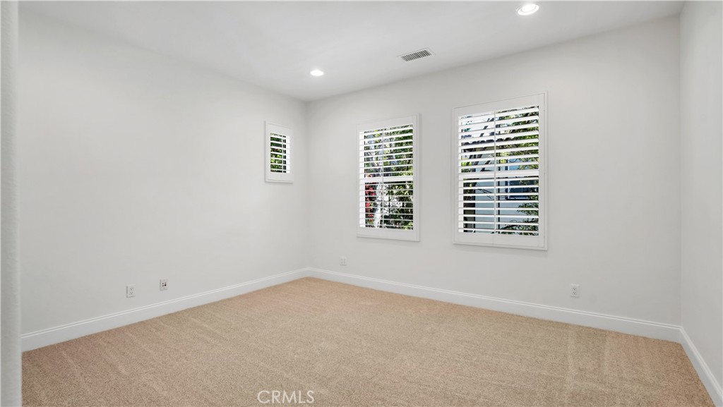 128 Talmadge Property Photo 20
