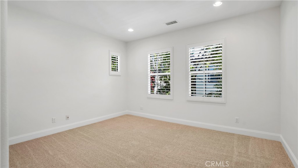 128 Talmadge Property Photo 22