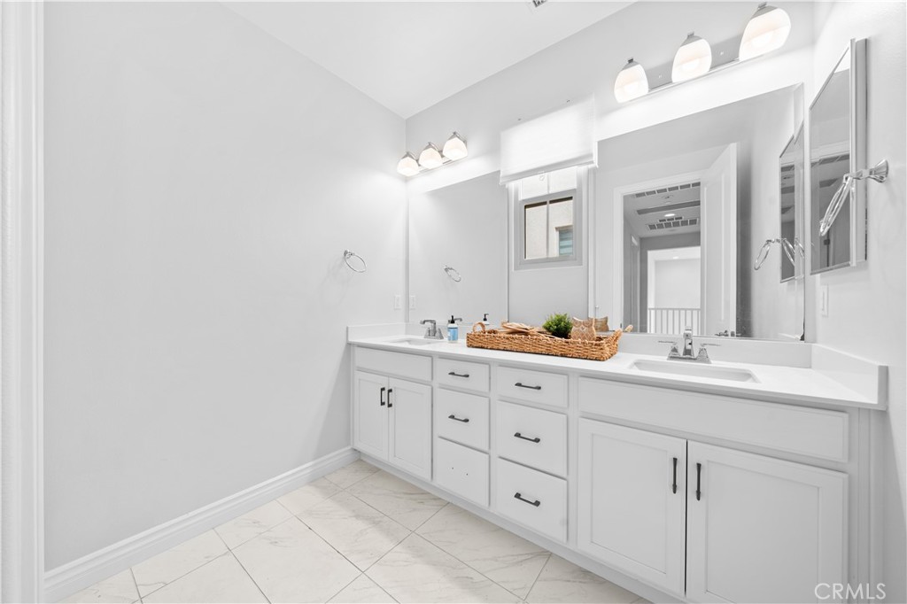 125 Lovelace Property Photo 31