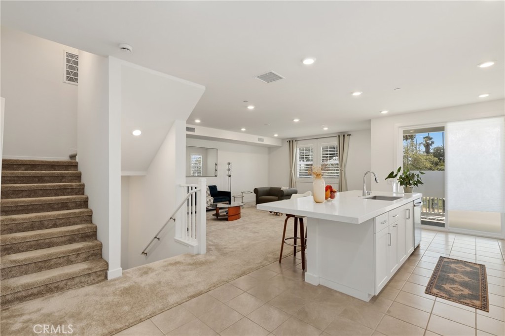 175 W La Palma Avenue 6 Property Photo 7
