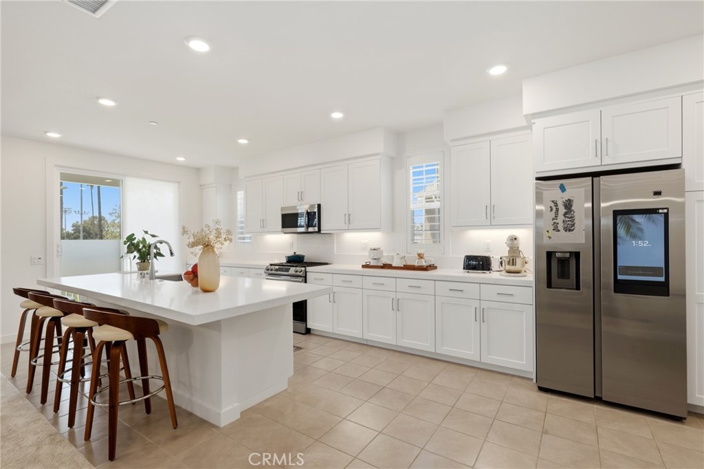 175 W La Palma Avenue 6 Property Photo 8