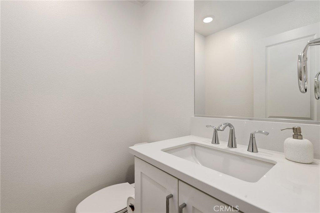 175 W La Palma Avenue 6 Property Photo 14