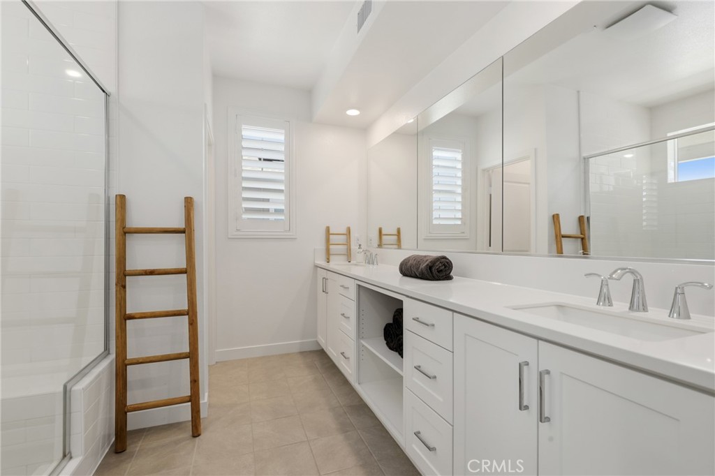 175 W La Palma Avenue 6 Property Photo 23