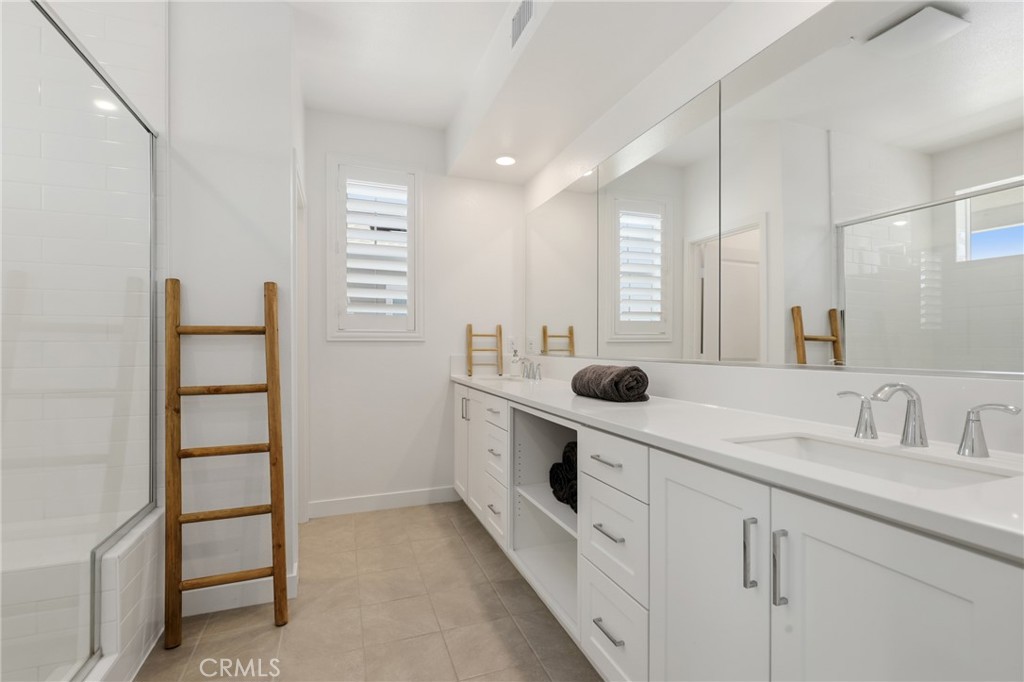 175 W La Palma Avenue 6 Property Photo 23