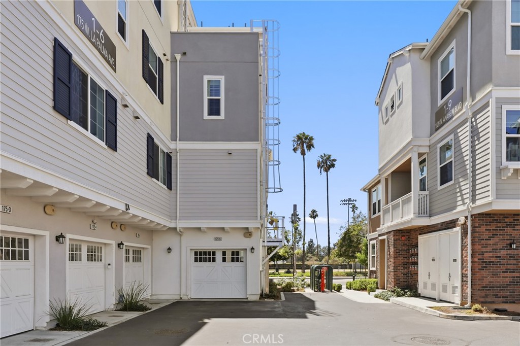 175 W La Palma Avenue 6 Property Photo 30