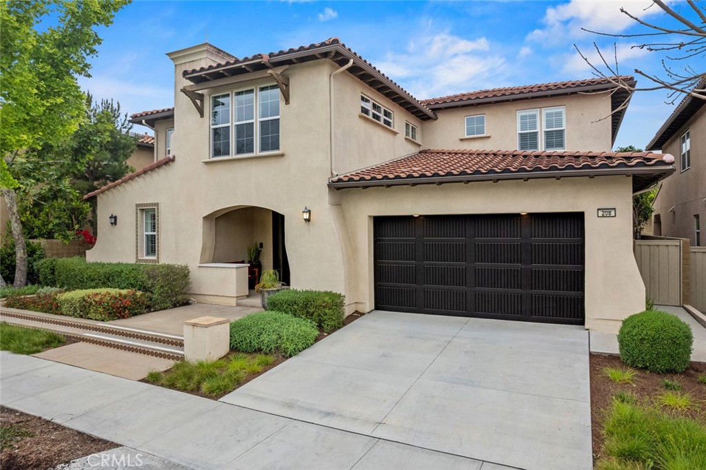208 Radial Property Photo 1