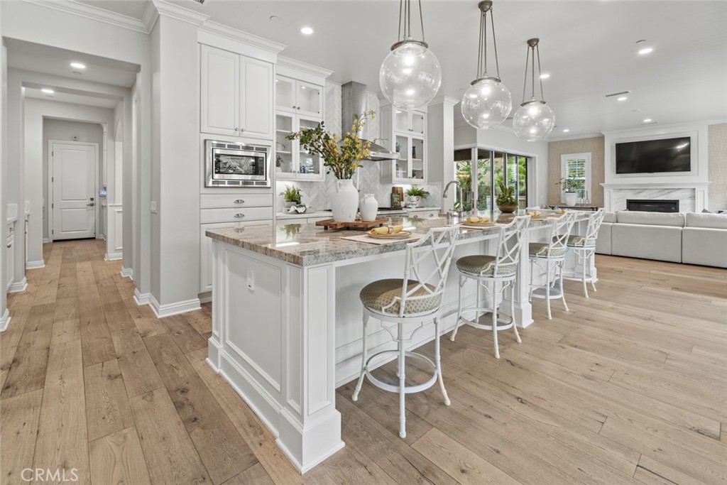 208 Radial Property Photo 9