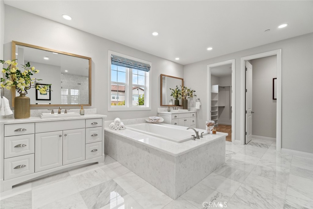 208 Radial Property Photo 19