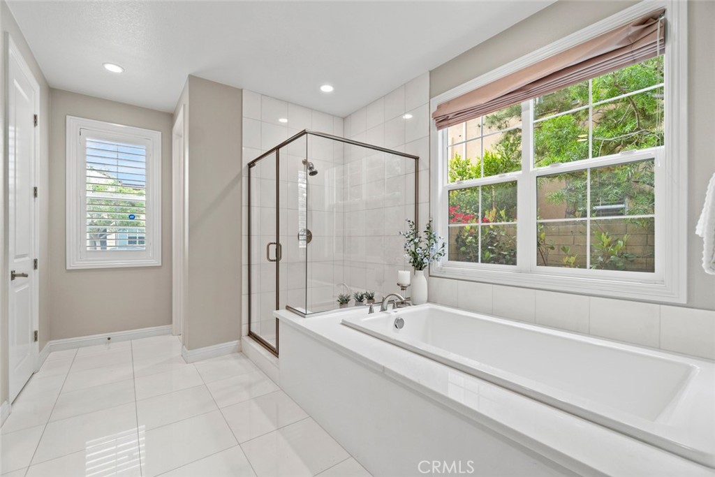 208 Radial Property Photo 36
