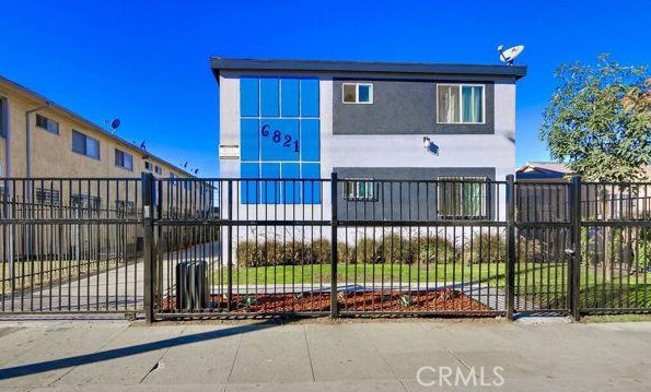 6821 11th Ave. Property Photo 1