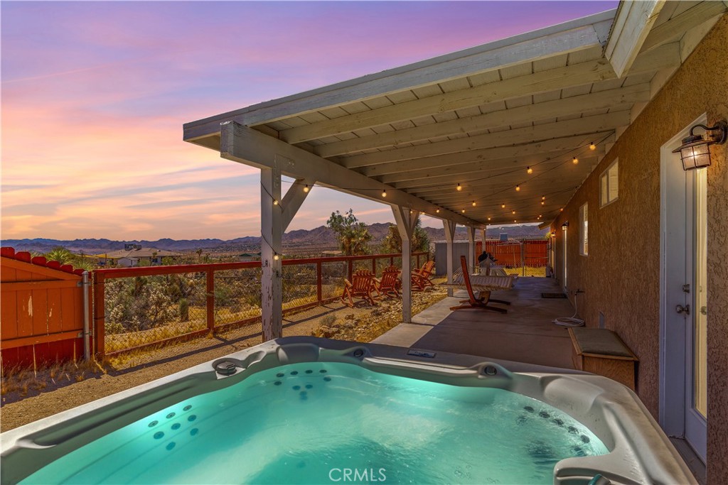 5853 Linda Lee Drive Property Photo 3