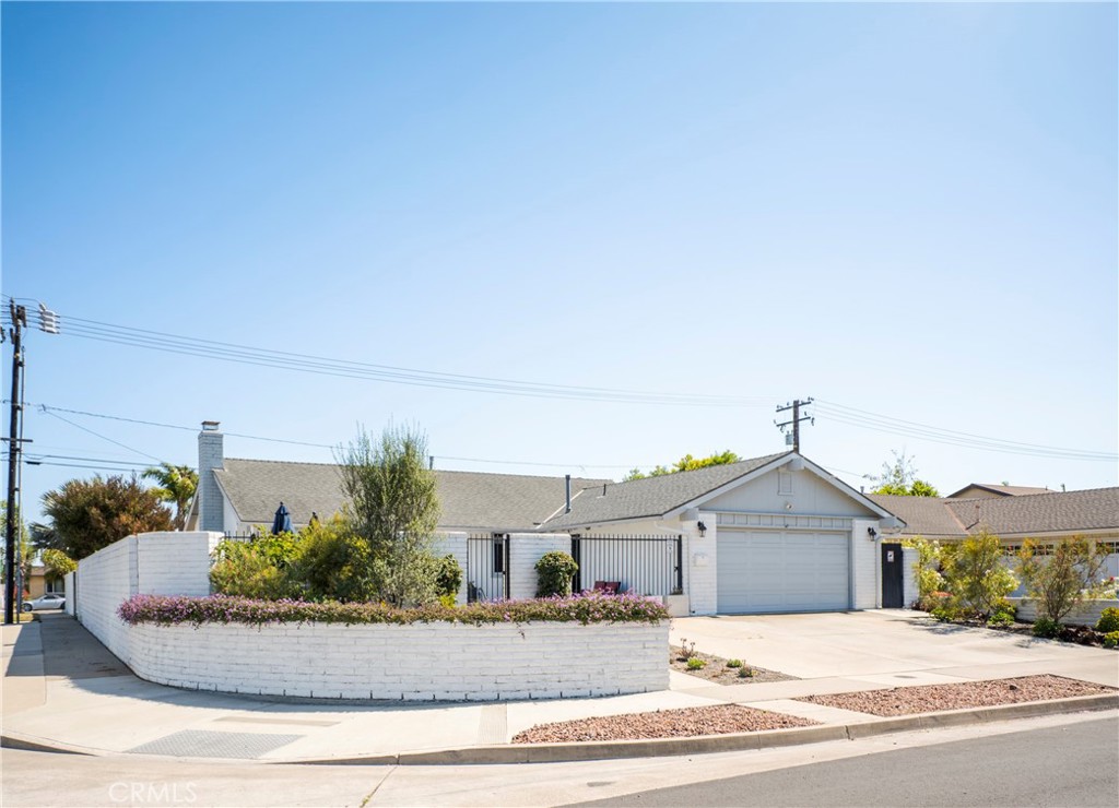 6302 Vatcher Property Photo 3