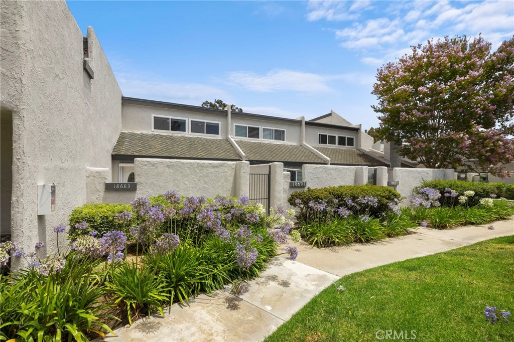 18683 Maplewood Property Photo 4
