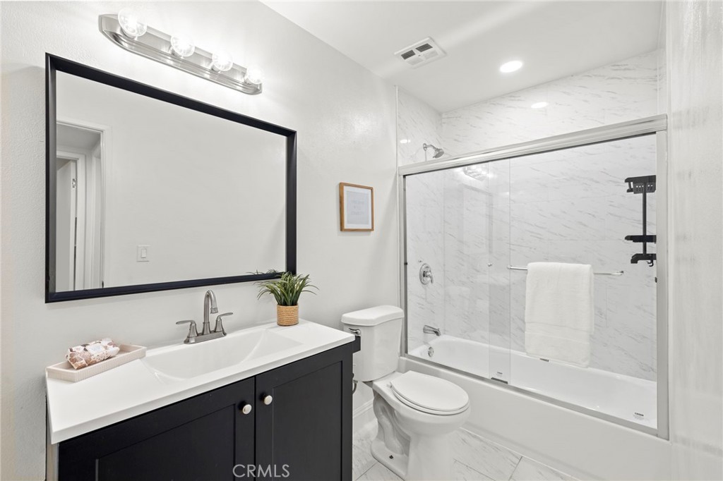 18683 Maplewood Property Photo 24