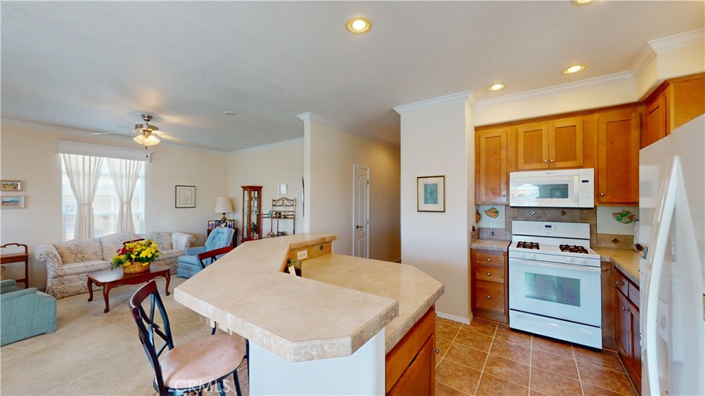 211 Albatross Lane Property Photo 3