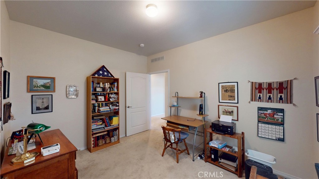 211 Albatross Lane Property Photo 10