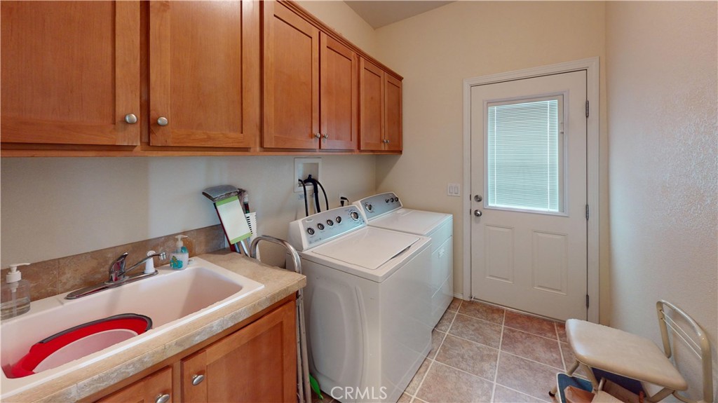 211 Albatross Lane Property Photo 18