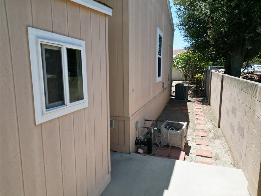 211 Albatross Lane Property Photo 24