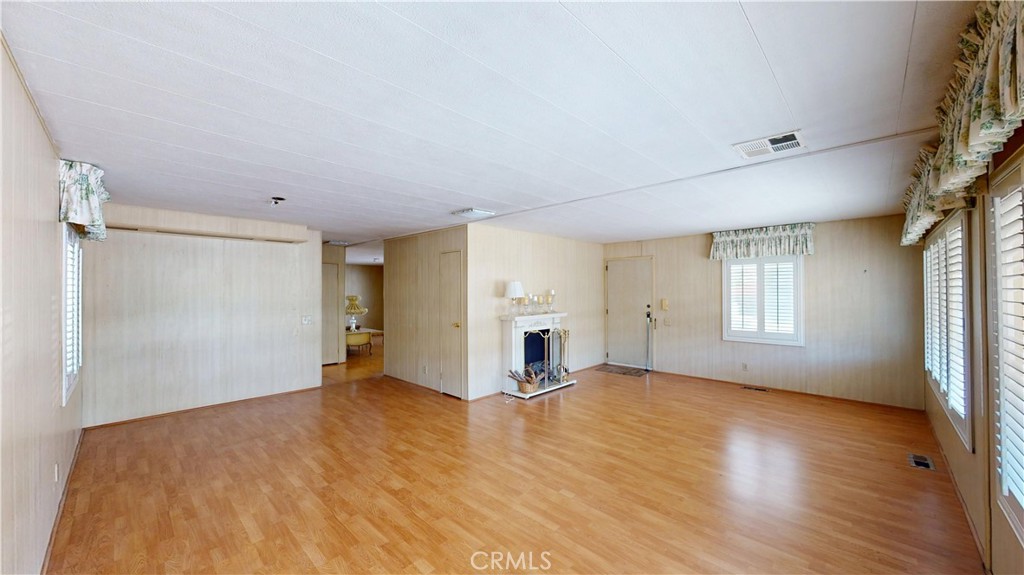 14851 Jeffrey 117 Property Photo 12