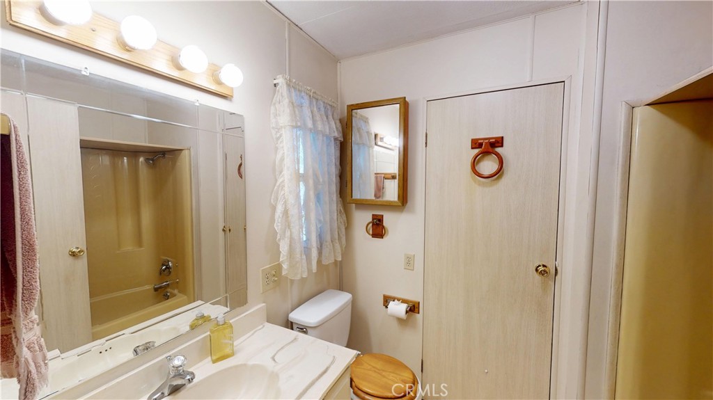 14851 Jeffrey 117 Property Photo 19