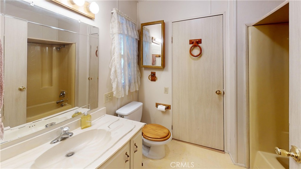 14851 Jeffrey 117 Property Photo 26